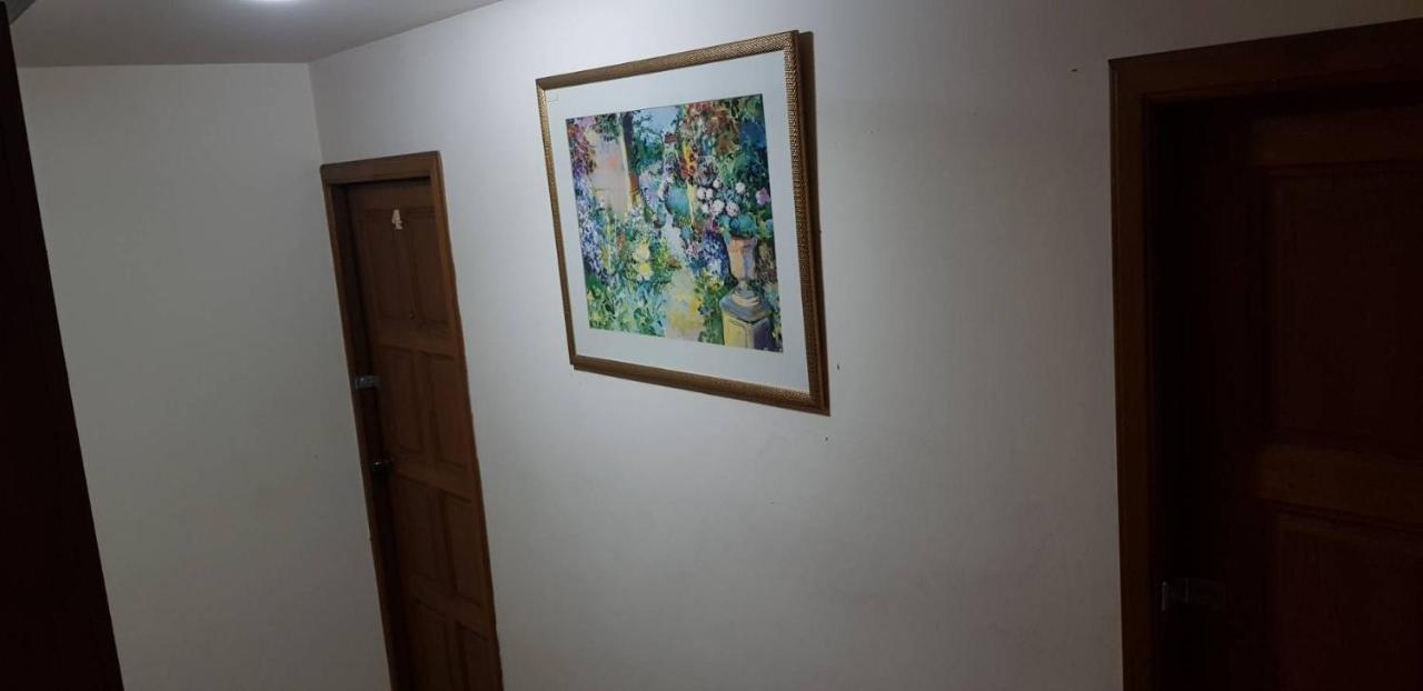 פאטאיה Jolly Guesthouse & Restaurant מראה חיצוני תמונה